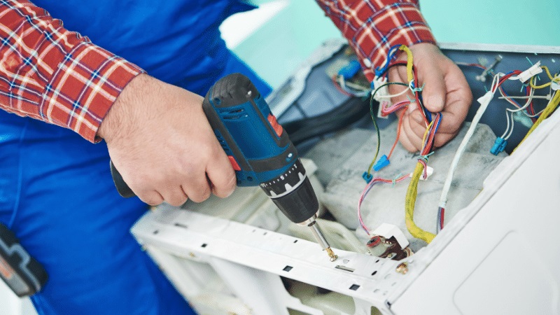 Çamlıdere Eminçelik Eminçelik çamaşır makinesi kart tamiri – Su almama arızası orijinal parça ile giderildi. - Teknik servis örneği